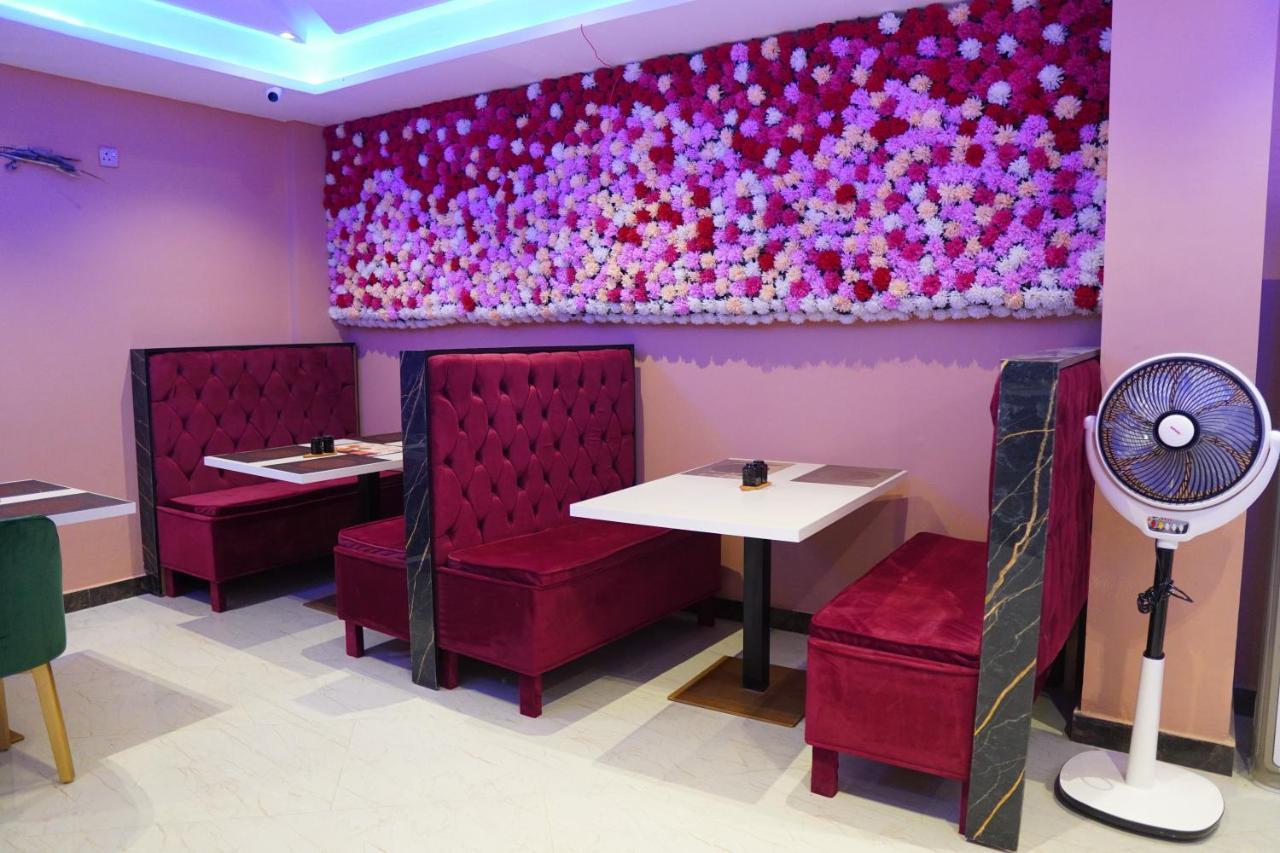 Nueva Hotel Islamabad Bagian luar foto