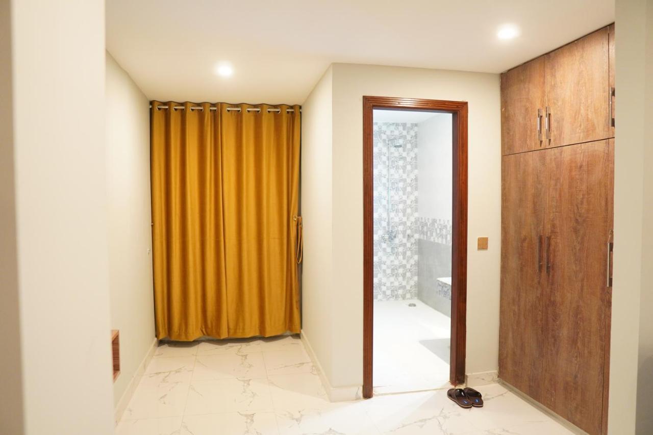Nueva Hotel Islamabad Bagian luar foto