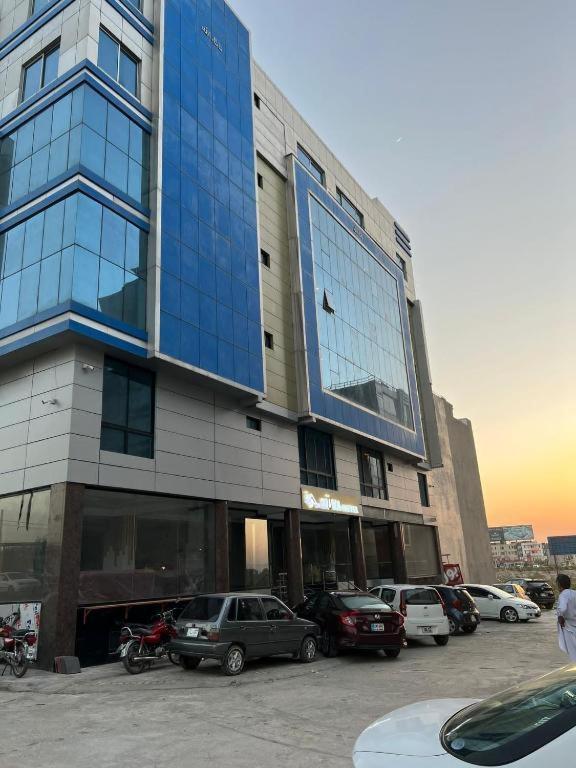 Nueva Hotel Islamabad Bagian luar foto