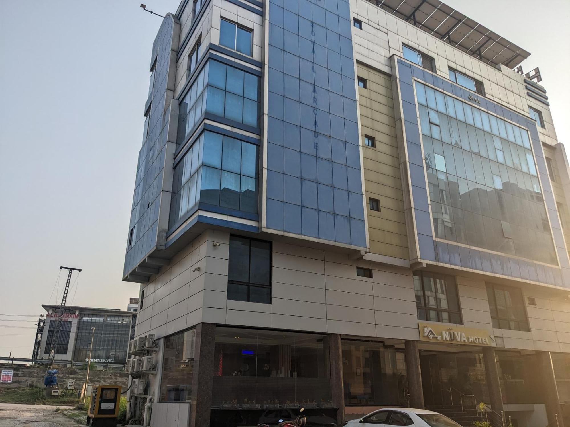 Nueva Hotel Islamabad Bagian luar foto