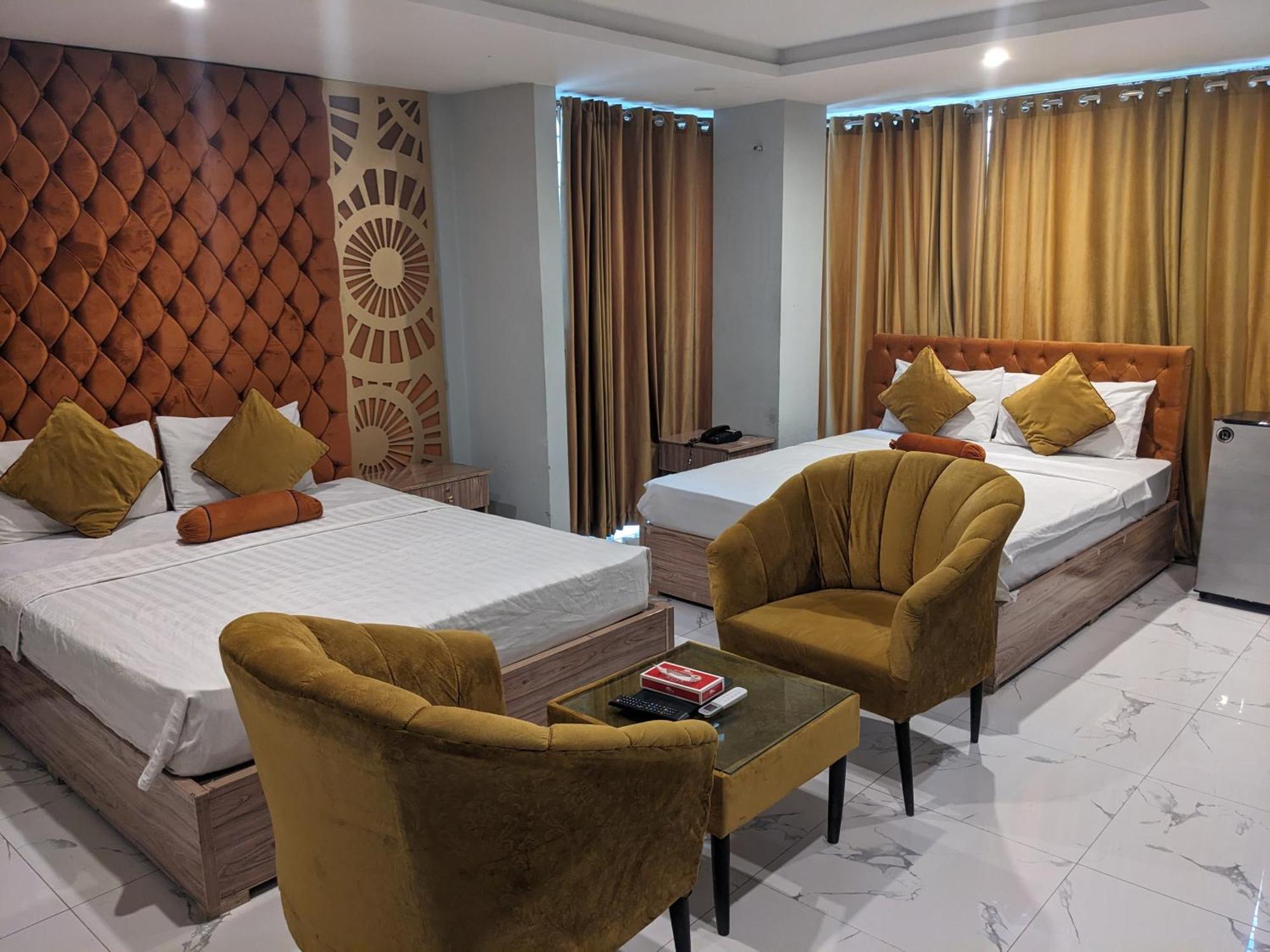 Nueva Hotel Islamabad Bagian luar foto