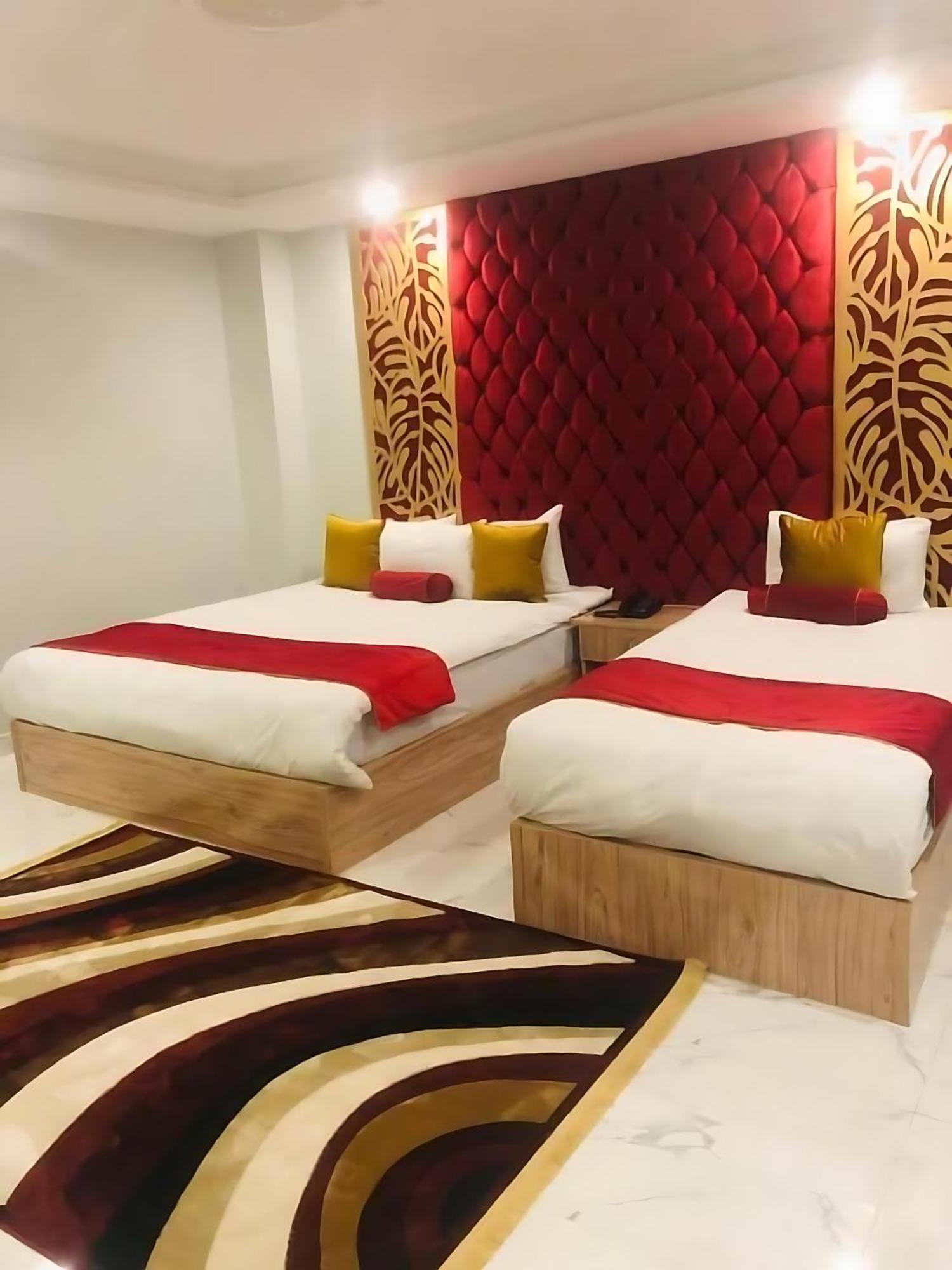 Nueva Hotel Islamabad Bagian luar foto
